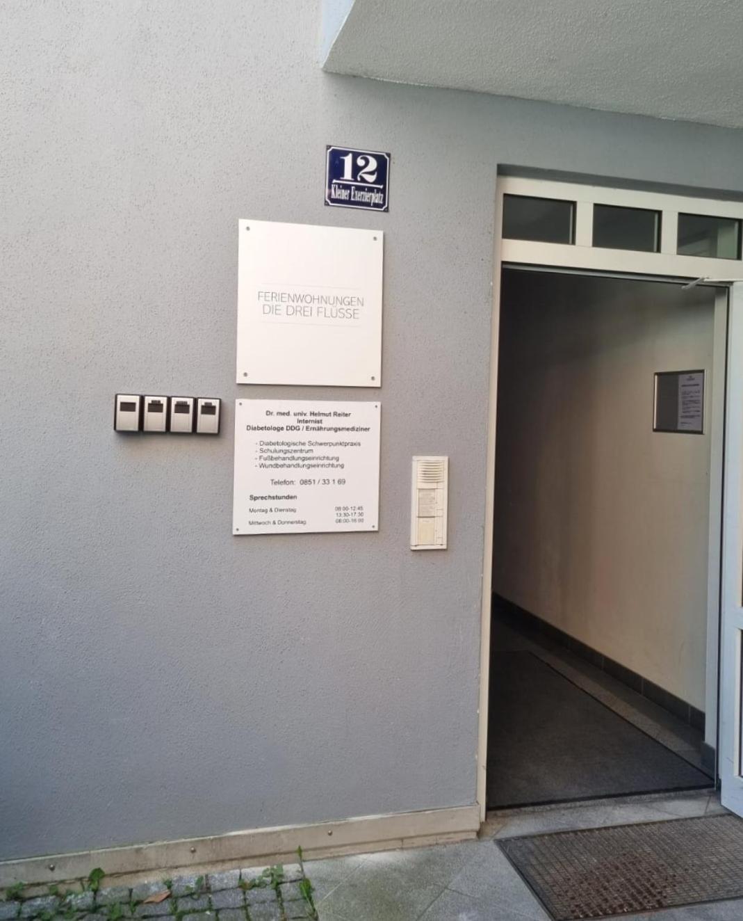 Wohnung Inn - Im Zentrum, Kueche, Parkplatz, Ruhig Gelegen باساو المظهر الخارجي الصورة